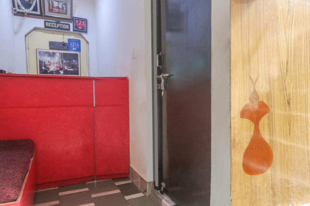 Oyo 60651 Hotel Arya فاراناسي المظهر الخارجي الصورة